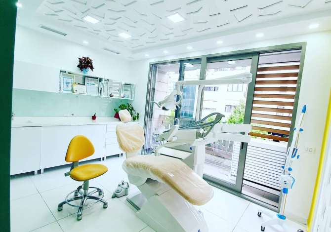 white dental Klinika Rus Dental per trajtimin e problemeve te dhembeve dhe nofullave