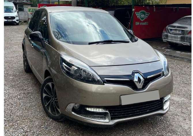 renault 📢 Jepet me qera makina Renault Scenic duke filluar nga 30 euro dita