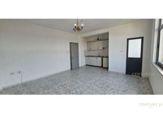 House for Sale 2+1 in Tirana - 130,000 Leke