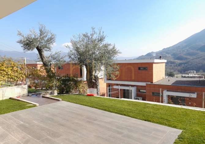 Casa in affitto 3+1 a Tirana - 2,200 Euro