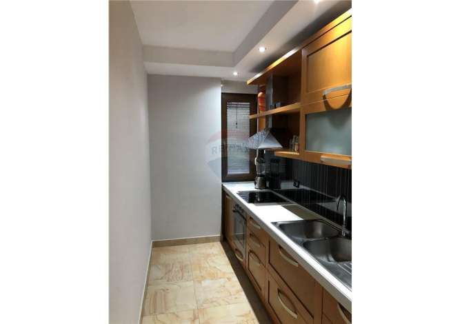 Casa in affitto 3+1 a Tirana - 1,300 Euro