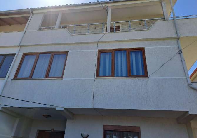 House for Sale 5+1 in Pogradec
