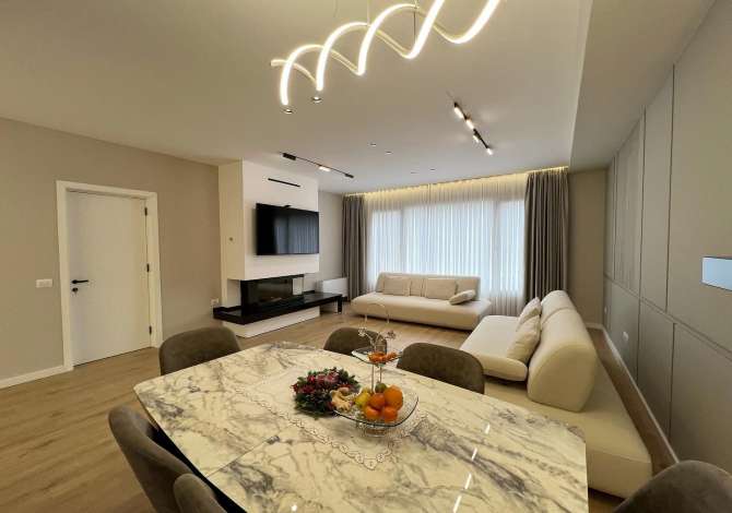 Casa in affitto 4+1 a Tirana - 3,500 Euro