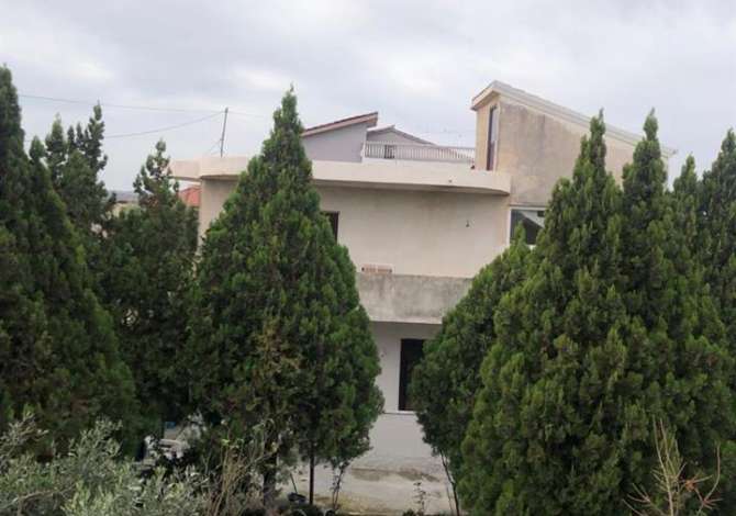 House for Sale 4+1 in Tirana - 20,000,000 Leke