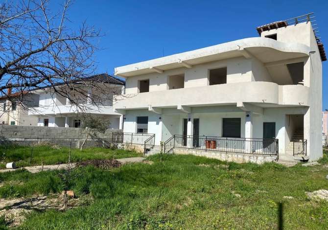 Casa in vendita 6+1 a Durazzo - 140,000 Euro