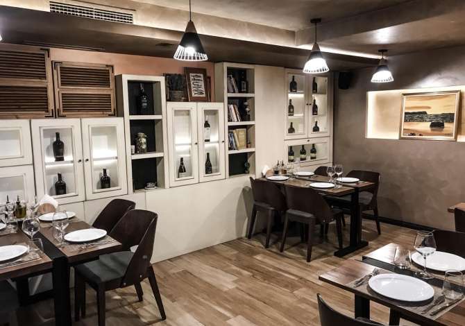 restorant me qera durres  Ambient biznesi me qera Restorant - Rruga e Durresit (VR111)