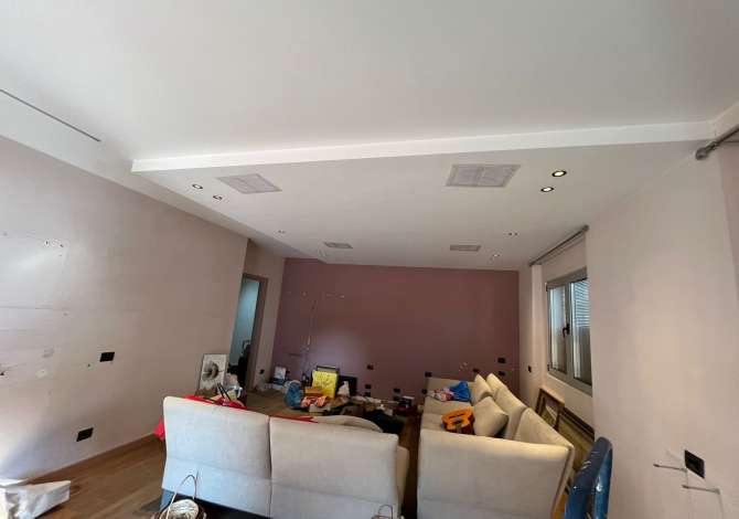 Casa in vendita 3+1 a Tirana - 263,000 Euro