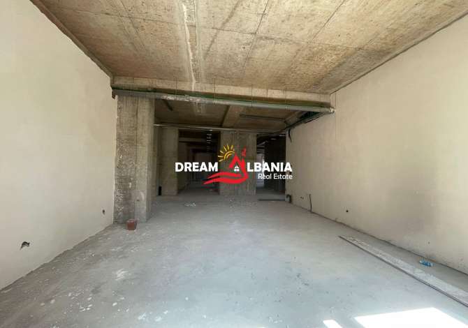 dyqan me qera tirana Dyqan me qera ne Rrugen e Kavajes ne Tirane, Tirana Garden Building (ID 4271825)