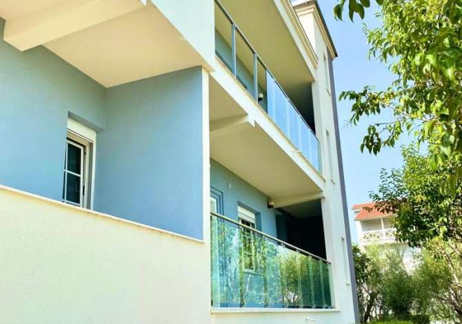 Casa in affitto 6+1 a Tirana - 1,000 Euro