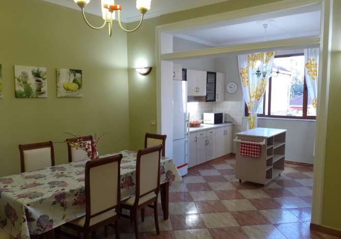 Casa in affitto 4+1 a Tirana - 1,200 Euro