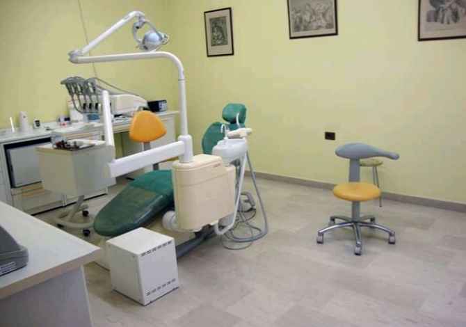 klinika dentare ne tirane Klinika Dentare Cako ofron sherbime ne Endodontics, Diastema closure, Faseta kom