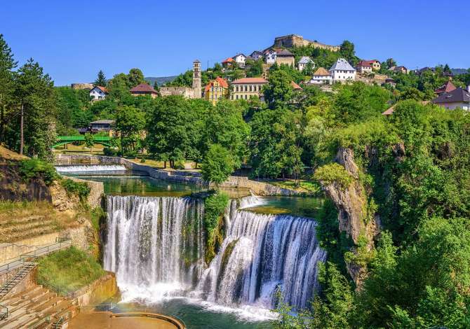 agjensi turistike Agjensi udhetimi ju ofron paketa turistike drejt Sarajeve, Mostar dhe Medjugorje