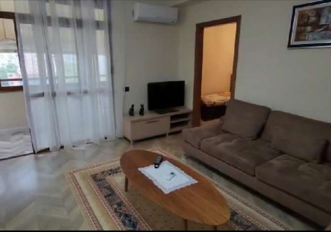 Casa in affitto 4+1 a Tirana - 1,000 Euro