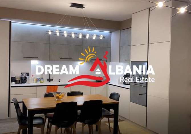 Casa in vendita 3+1 a Tirana - 370,000 Euro